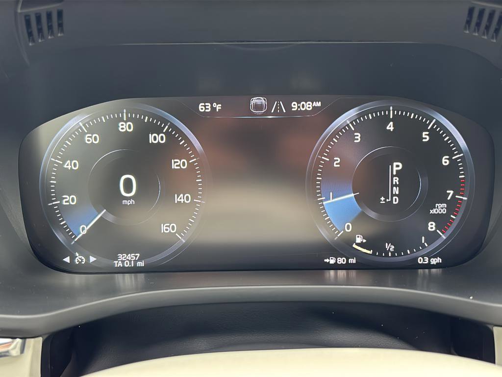 Used 2021 Volvo XC60 T5 Momentum w/ Premium Package image 29