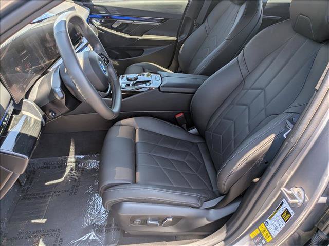 Used 2024 BMW i5 eDrive40i w/ Premium Package RWD image 17