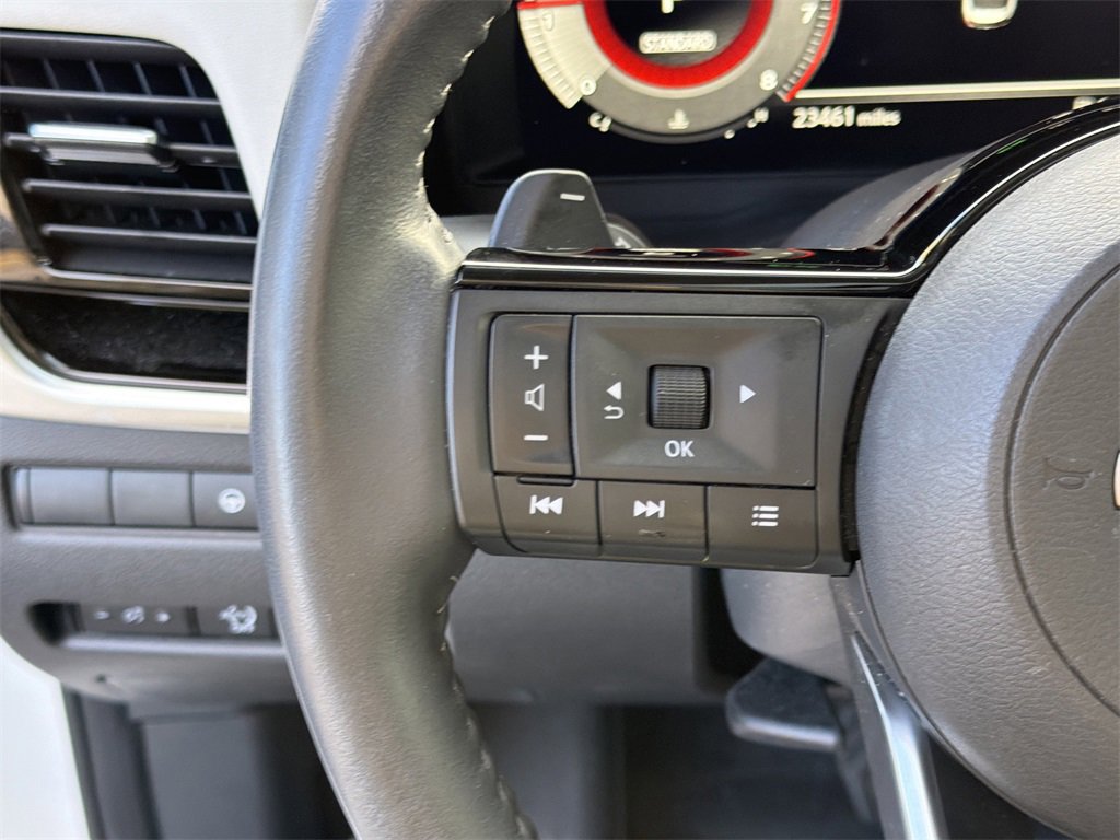 Used 2024 Nissan Rogue SL w/ SL Premium Package image 32