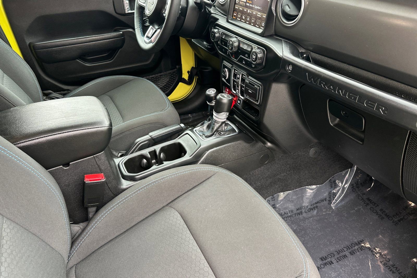 Used 2023 Jeep Wrangler Unlimited Rubicon 4xe AWD/4WD image 17