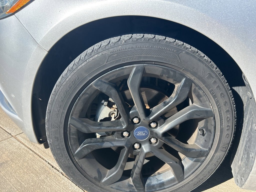 Used 2017 Ford Fusion SE w/ Equipment Group 201A image 7