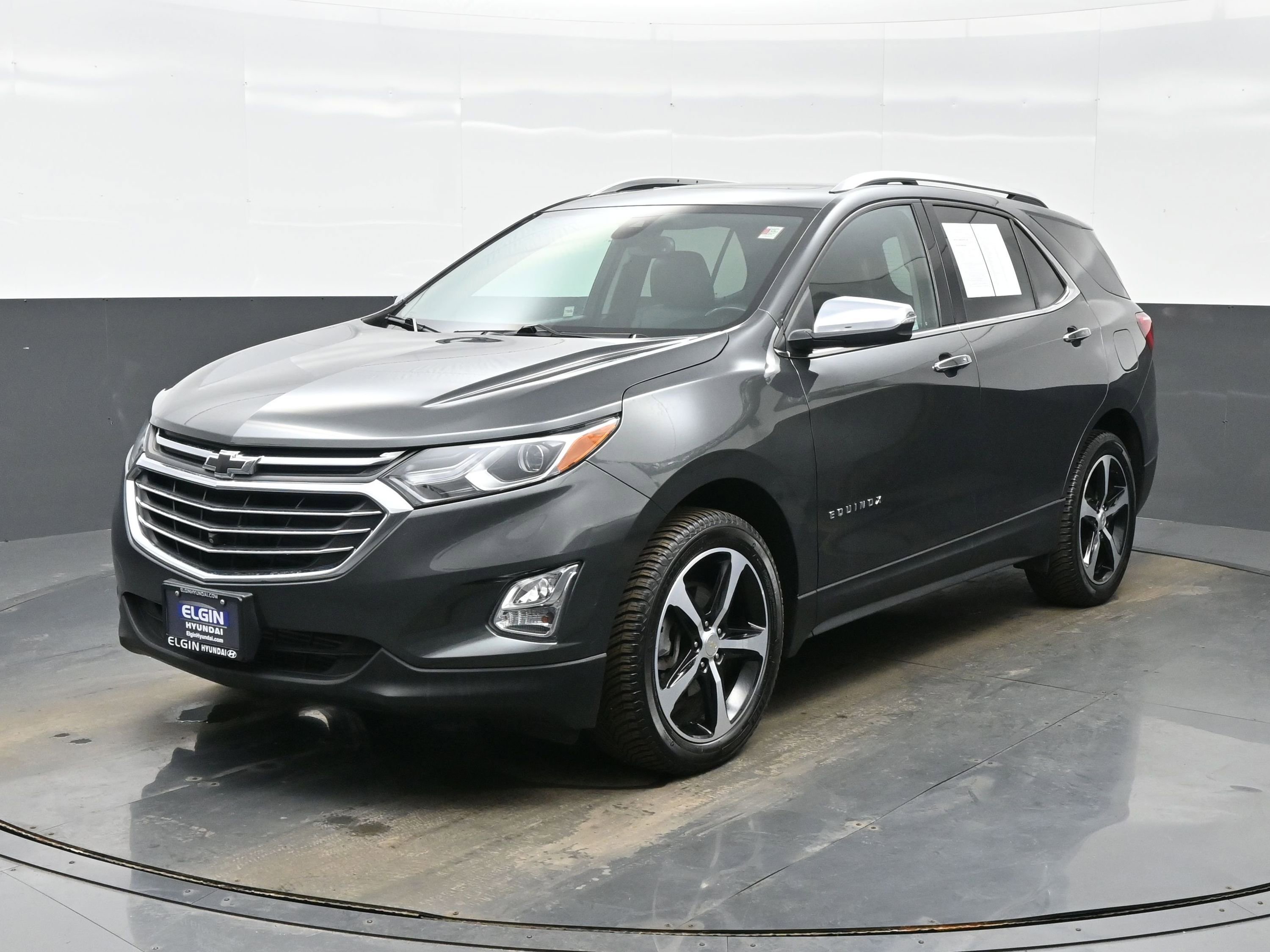 Used 2020 Chevrolet Equinox Premier image 2