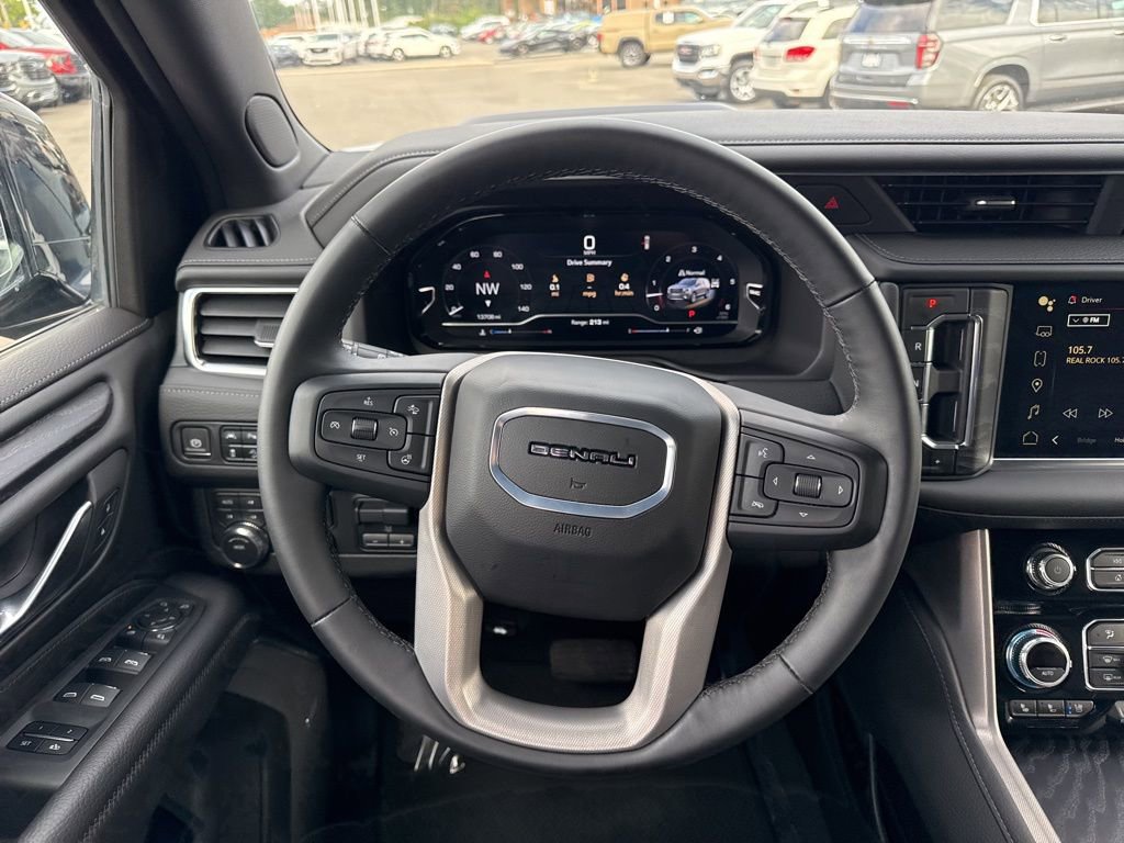 Used 2024 GMC Yukon XL Denali image 15