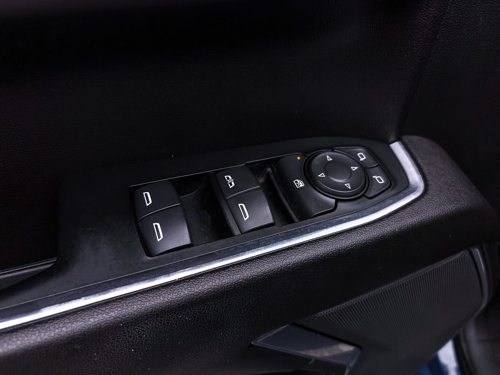 Used 2024 Chevrolet Silverado 1500 LT AWD/4WD image 20