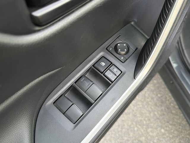 Used 2025 Toyota RAV4 LE AWD/4WD image 19