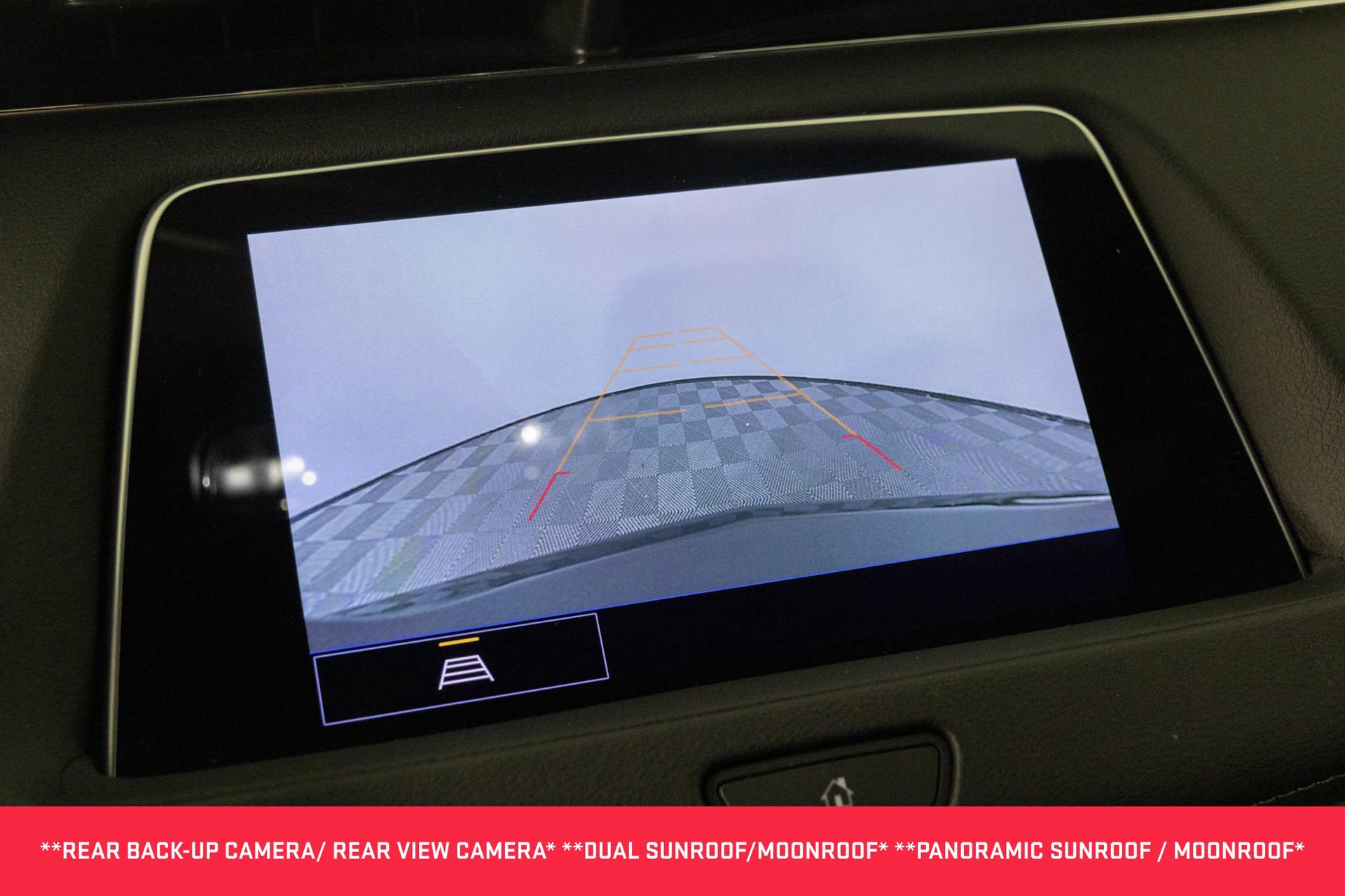 Used 2023 Cadillac XT4 Luxury w/ Cold Weather Package image 7