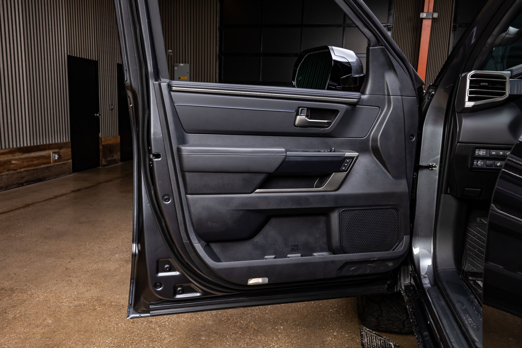 Used 2026 Toyota Sequoia Platinum image 36