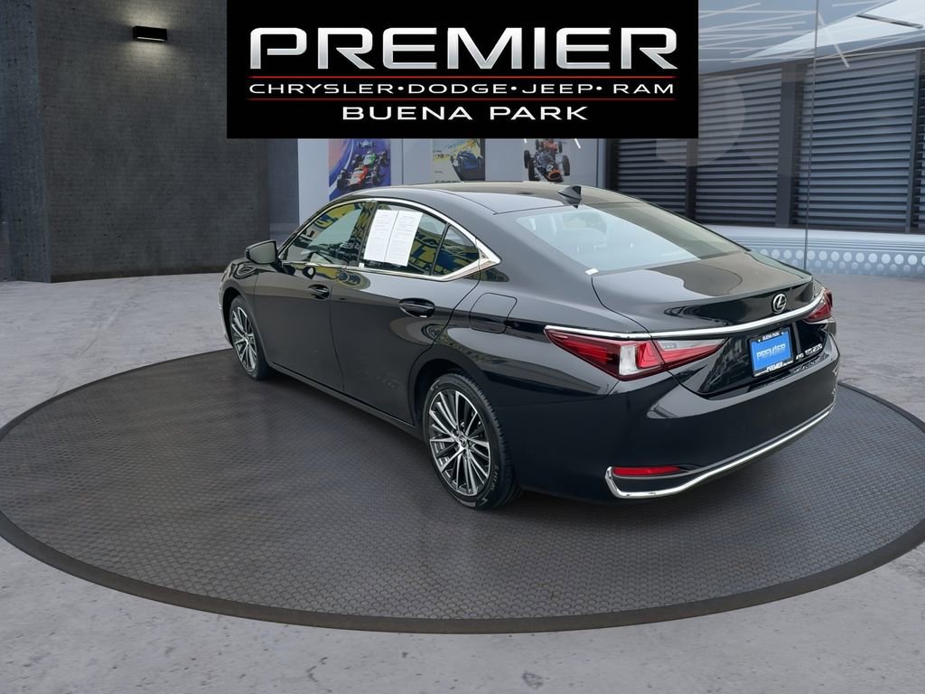 Used 2023 Lexus ES 250 w/ Premium Package image 6