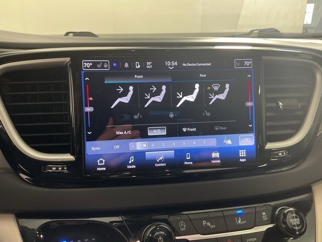 Used 2024 Chrysler Pacifica Touring-L image 32