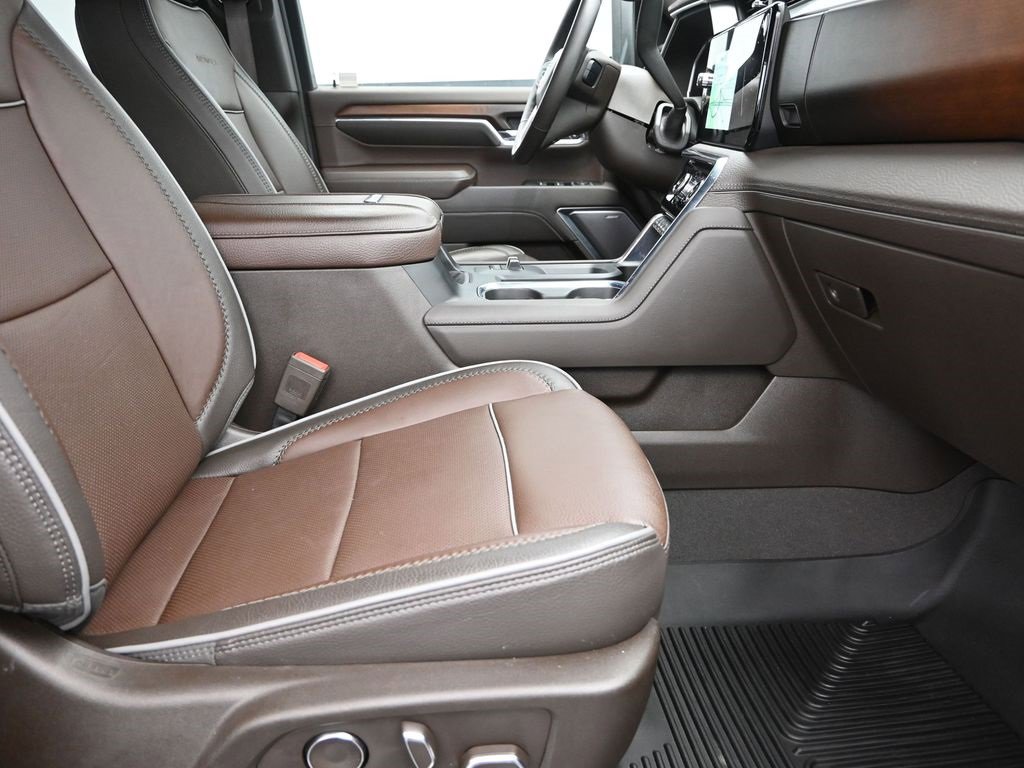 Certified 2024 GMC Sierra 3500 Denali w/ Technology Package image 28