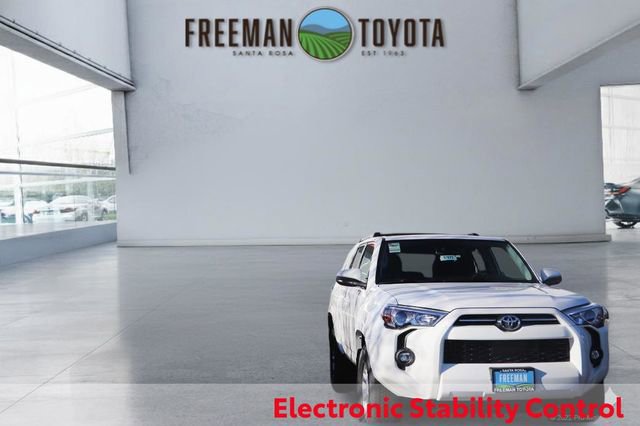 Used 2023 Toyota Highlander XLE AWD/4WD image 37