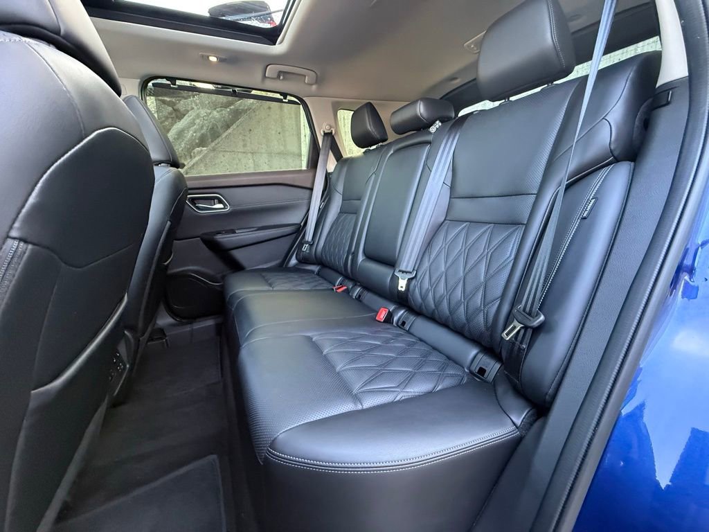 Used 2023 Nissan Rogue Platinum w/ Platinum Premium Package AWD/4WD image 21