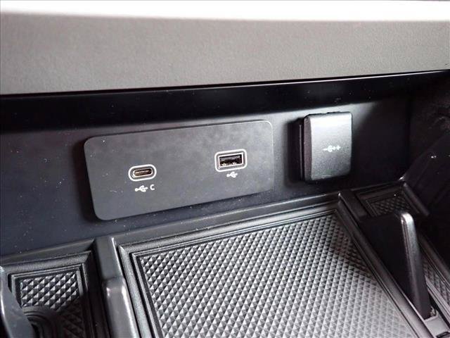 Used 2023 Land Rover Defender 110 S AWD/4WD image 19