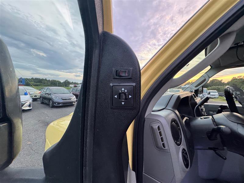 Used 2019 Ford E-450 and Econoline 450 Super Duty w/ Power Windows & Locks Group image 38