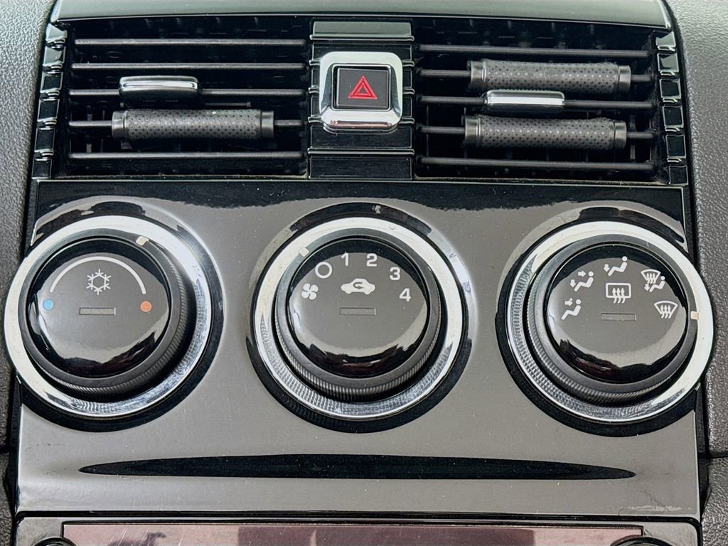 Used 2008 Saturn Sky w/ Premium Trim Package image 18