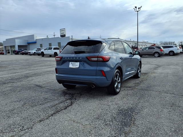 Used 2023 Ford Escape ST-Line image 17