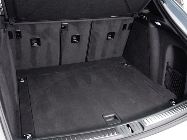 Certified 2026 Porsche Macan AWD/4WD image 12