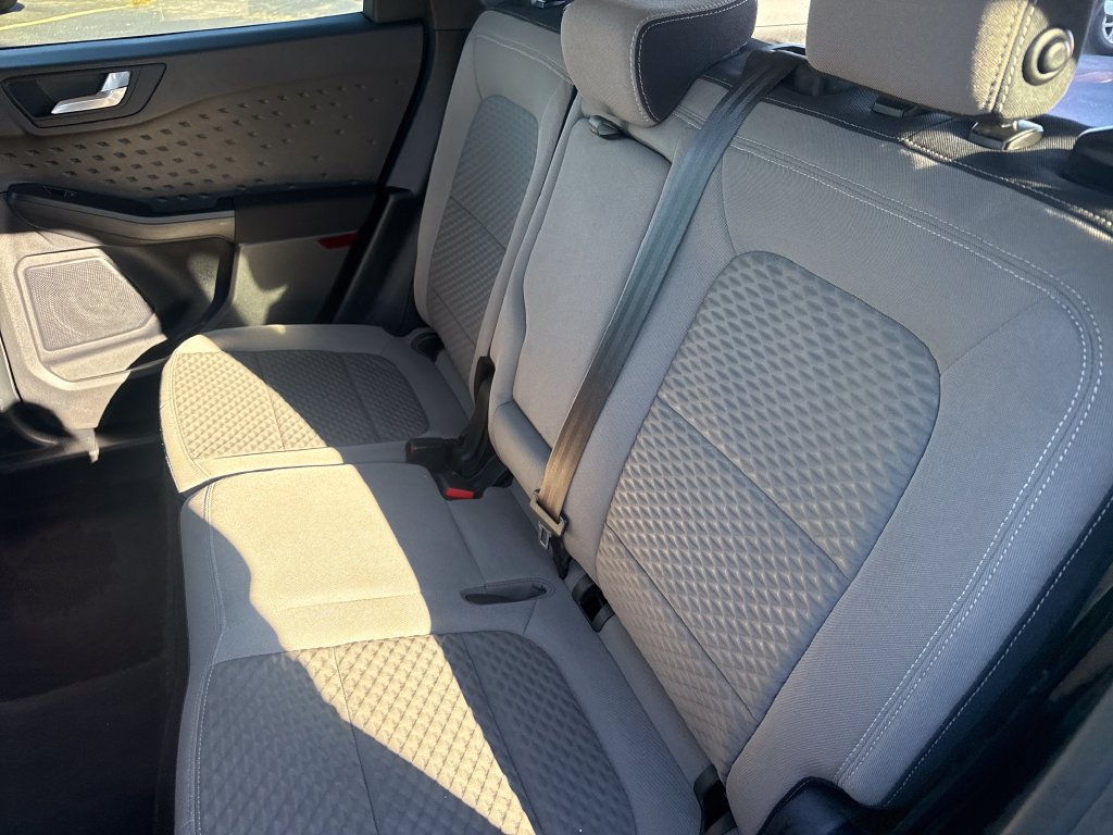 Used 2020 Ford Escape SE FWD image 12