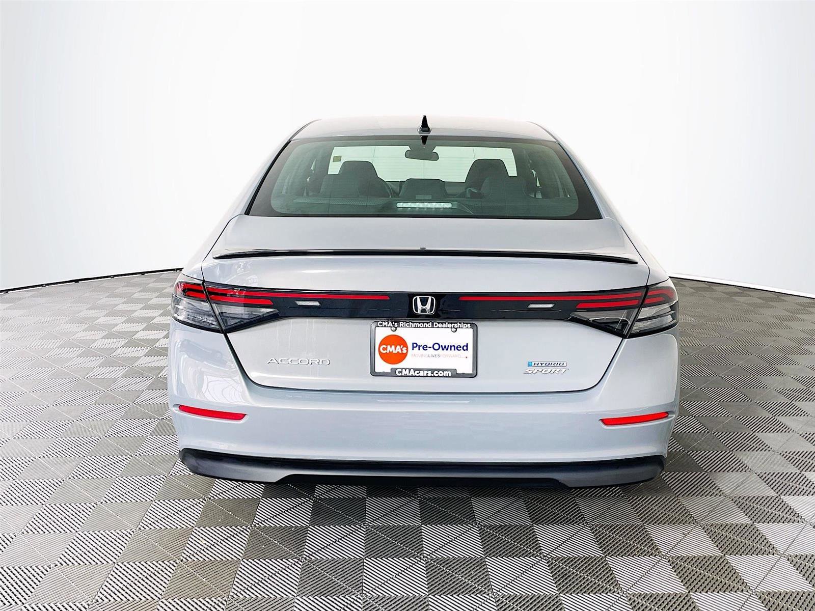 Used 2023 Honda Accord Sport image 9