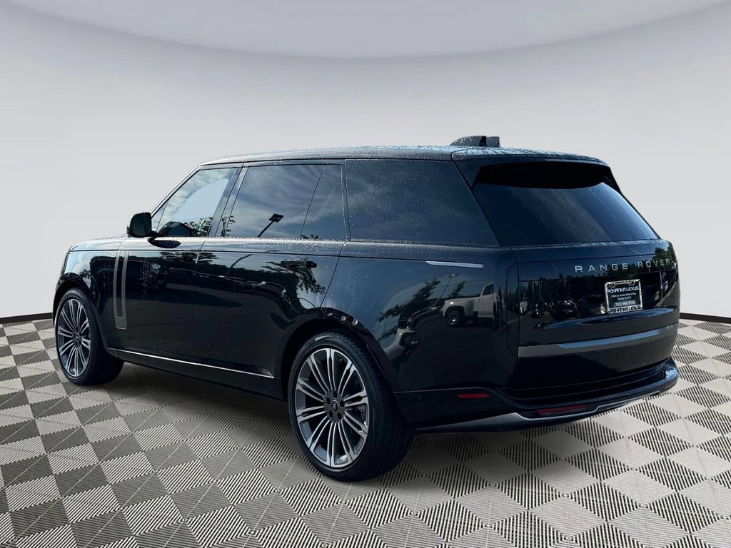 Used 2024 Land Rover Range Rover Long Wheelbase SE AWD/4WD image 4