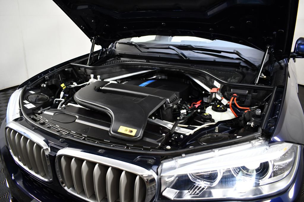 Used 2018 BMW X5 xDrive40e w/ Driving Assistance Package image 49