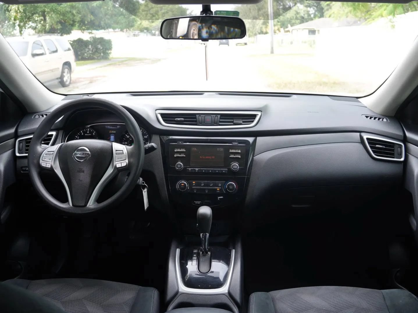Used 2015 Nissan Rogue S FWD image 10