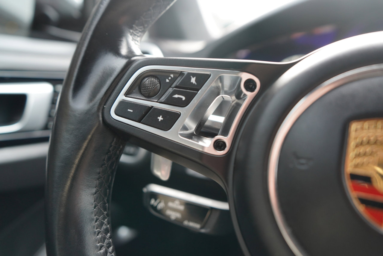 Used 2021 Porsche Cayenne Turbo image 35