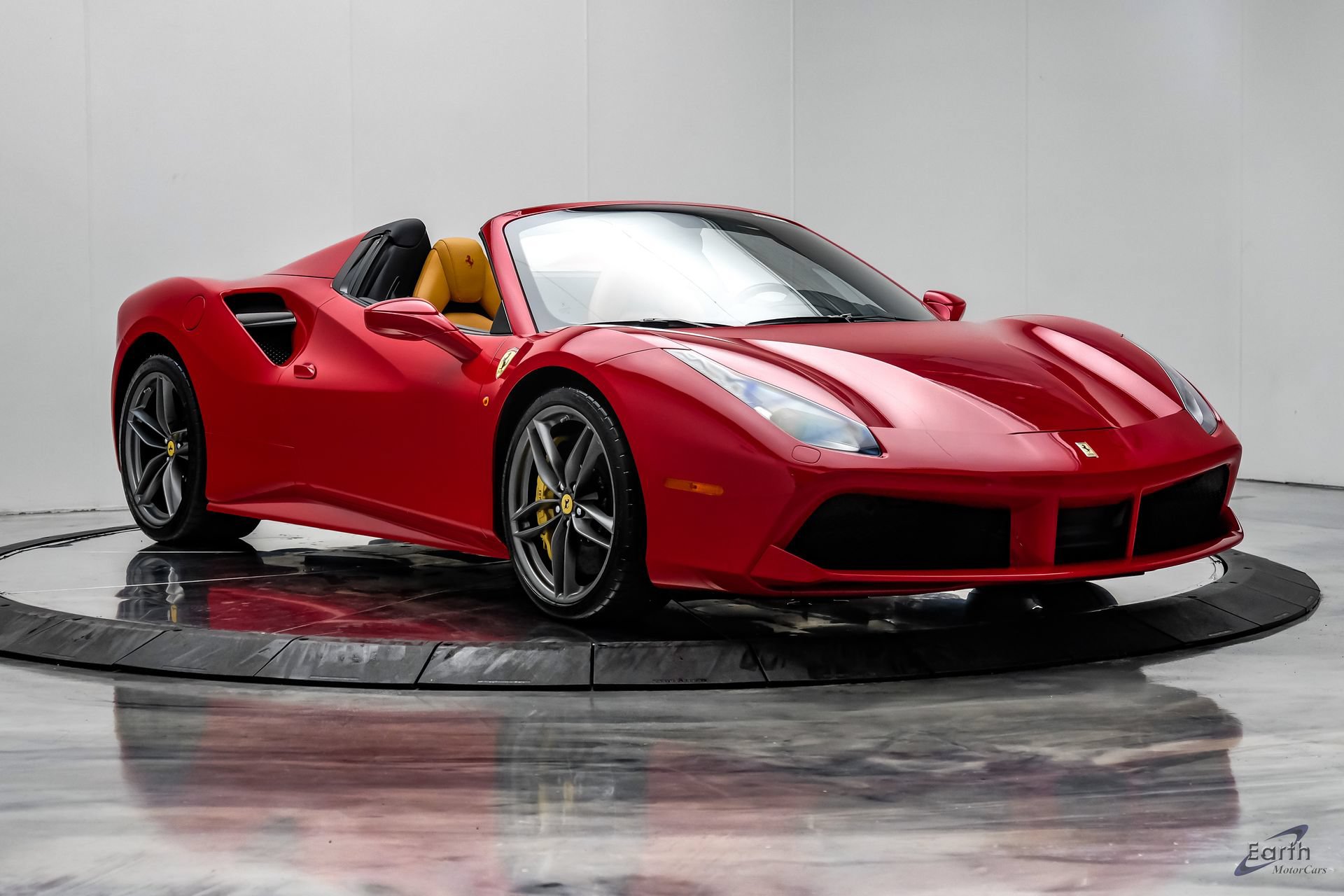 Used 2018 Ferrari 488 Spider RWD image 30