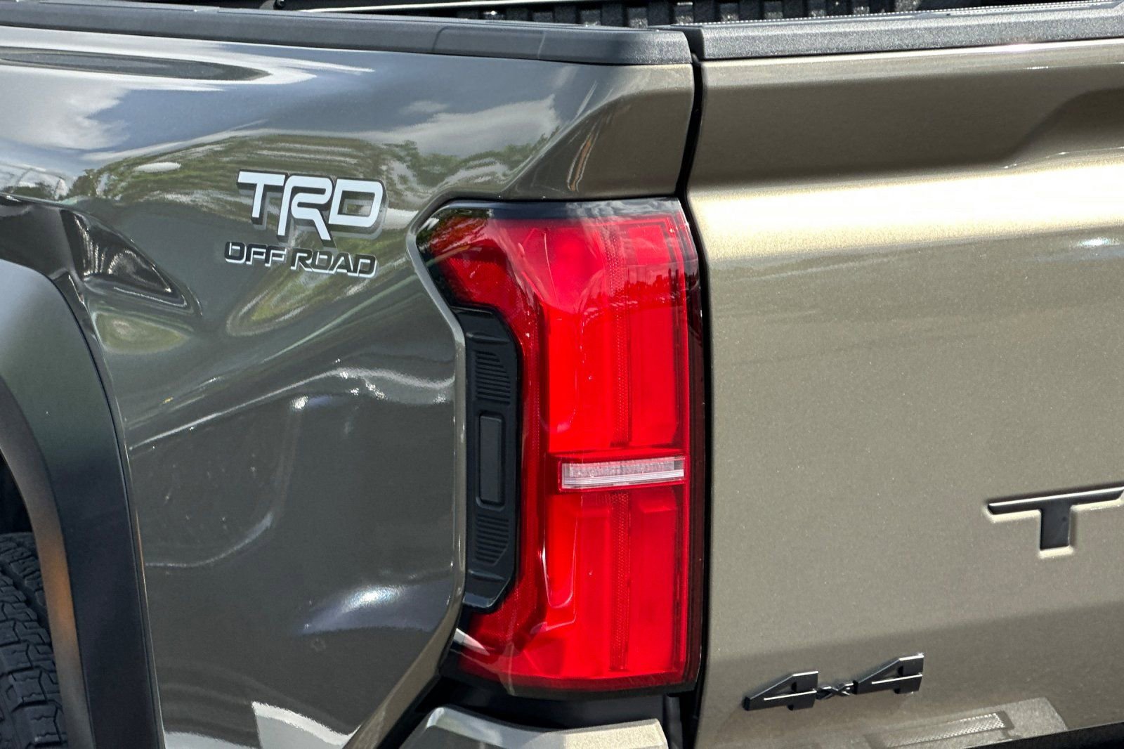 Used 2026 Toyota Tacoma TRD Off-Road w/ TRD Off Road Premium Package AWD/4WD image 25