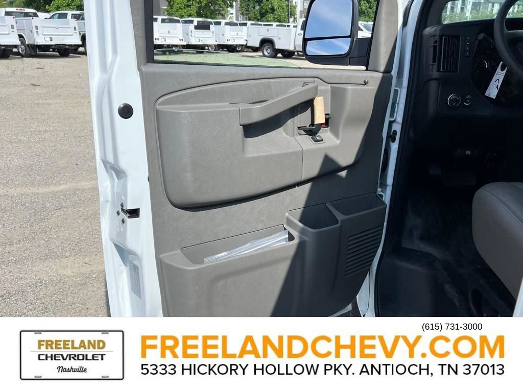 New 2025 Chevrolet Express 3500 w/ Power Convenience Package image 18