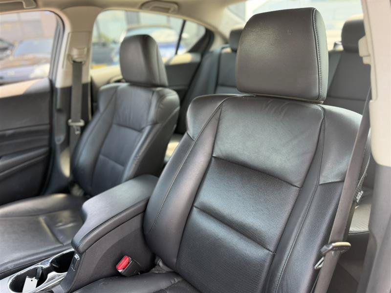 Used 2014 Acura ILX w/ Technology Package FWD image 9