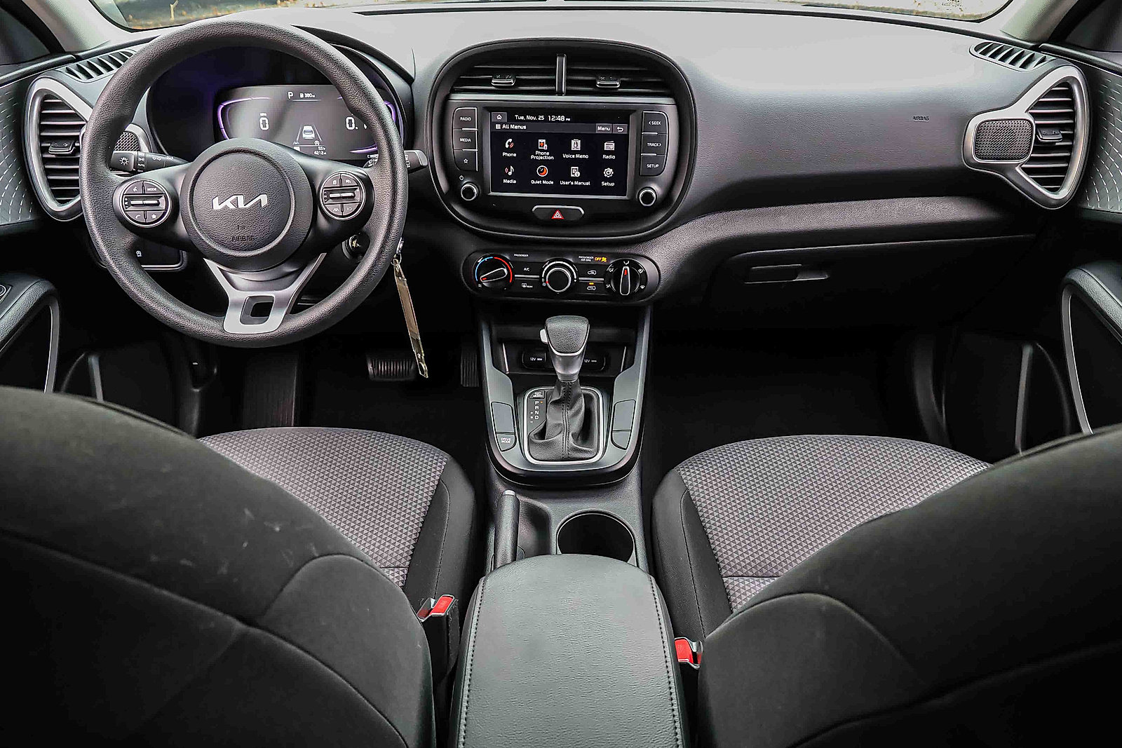 Certified 2025 Kia Soul LX w/ LX Technology Package image 20