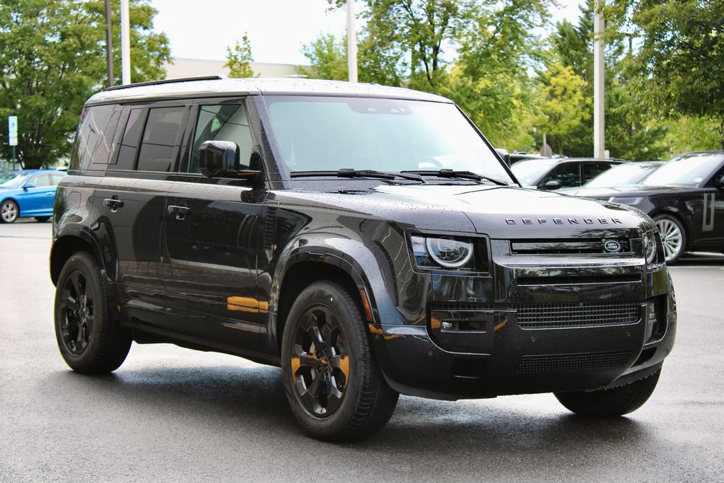 New 2026 Land Rover Defender 110 X-Dynamic SE AWD/4WD image 2