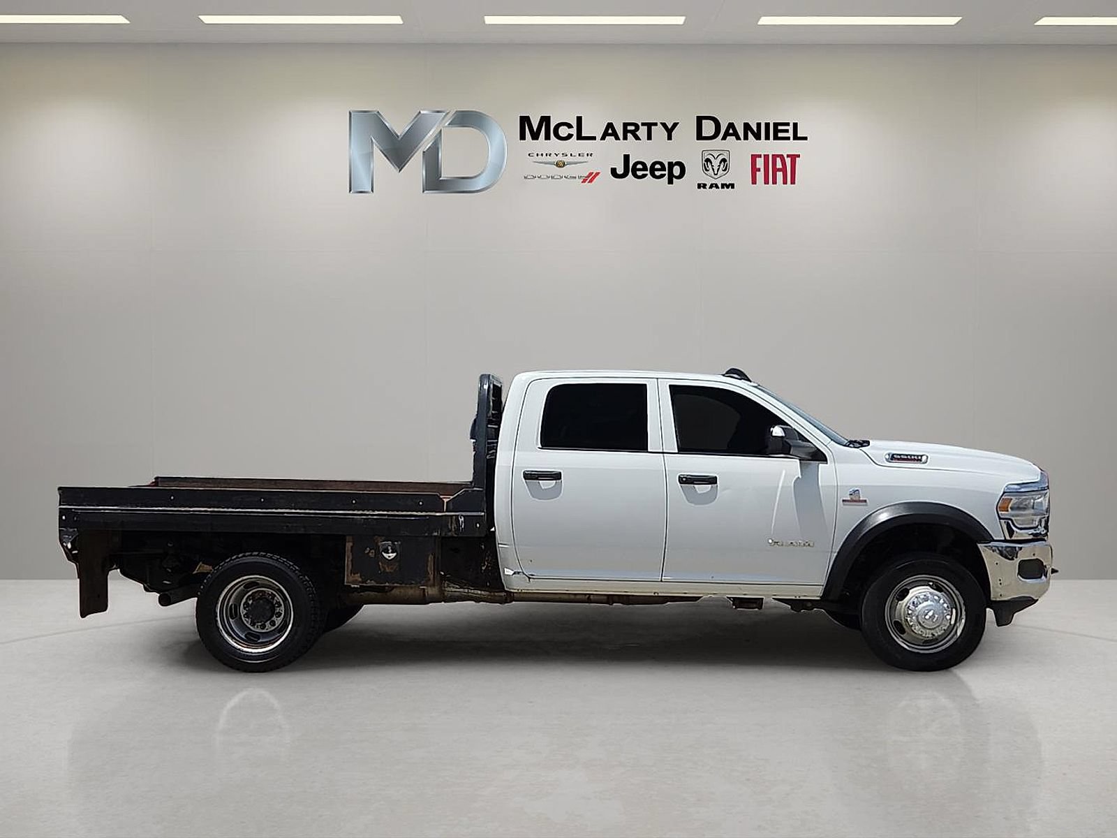 Used 2022 RAM 5500 Tradesman w/ Chrome Appearance Group AWD/4WD image 6