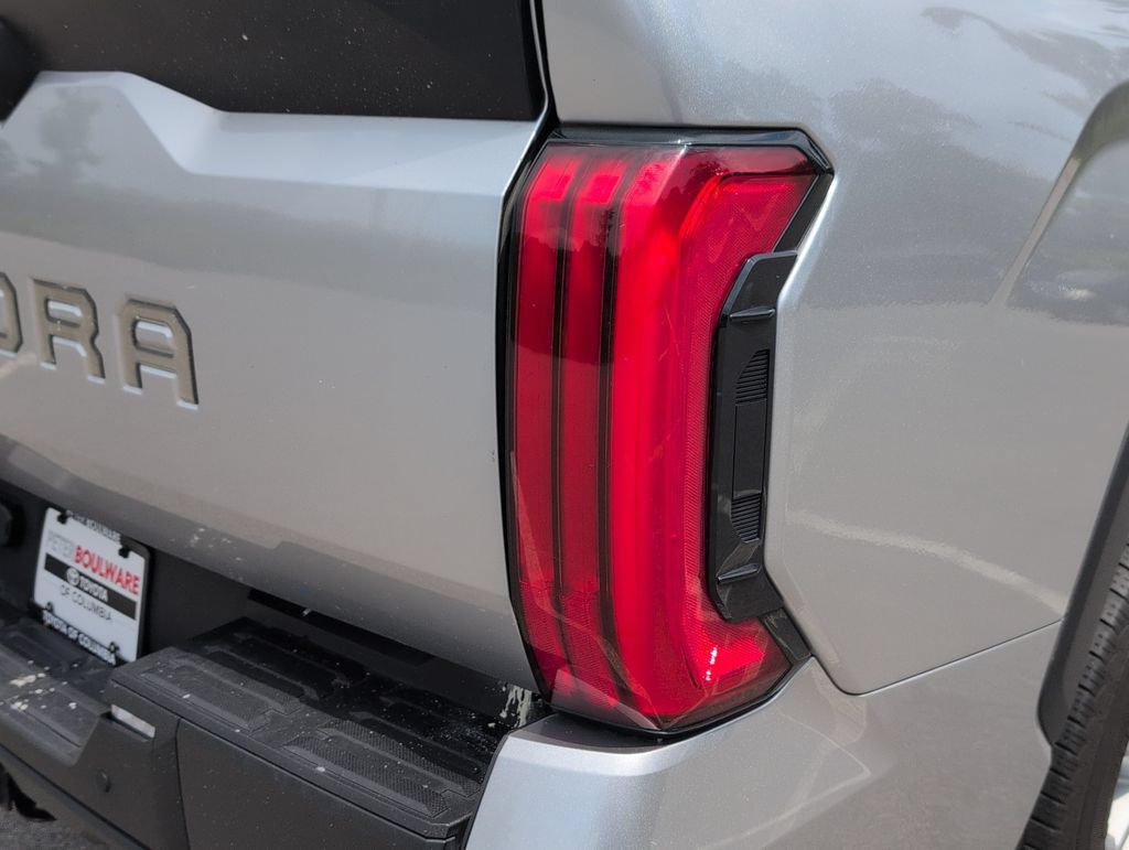 Used 2025 Toyota Tundra SR5 w/ SR5 Premium Package AWD/4WD image 8