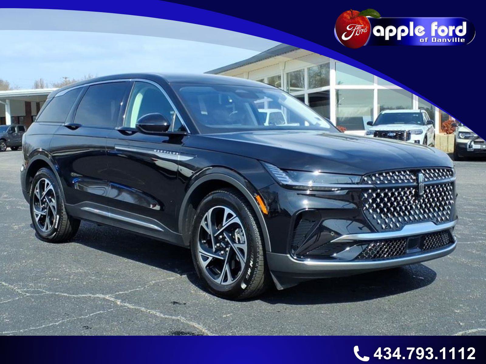 Used 2025 Lincoln Nautilus Premier image 1