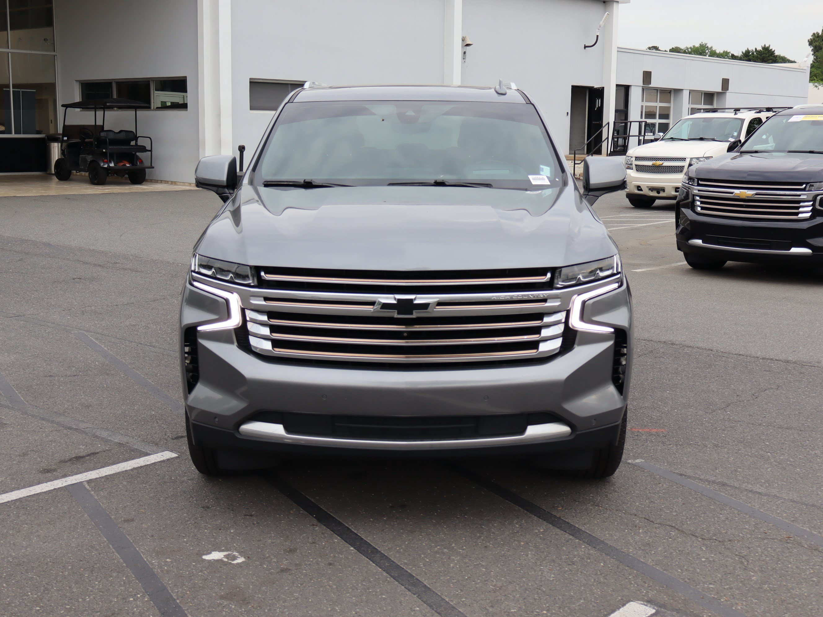 Used 2022 Chevrolet Tahoe High Country w/ Max Trailering Package AWD/4WD image 3
