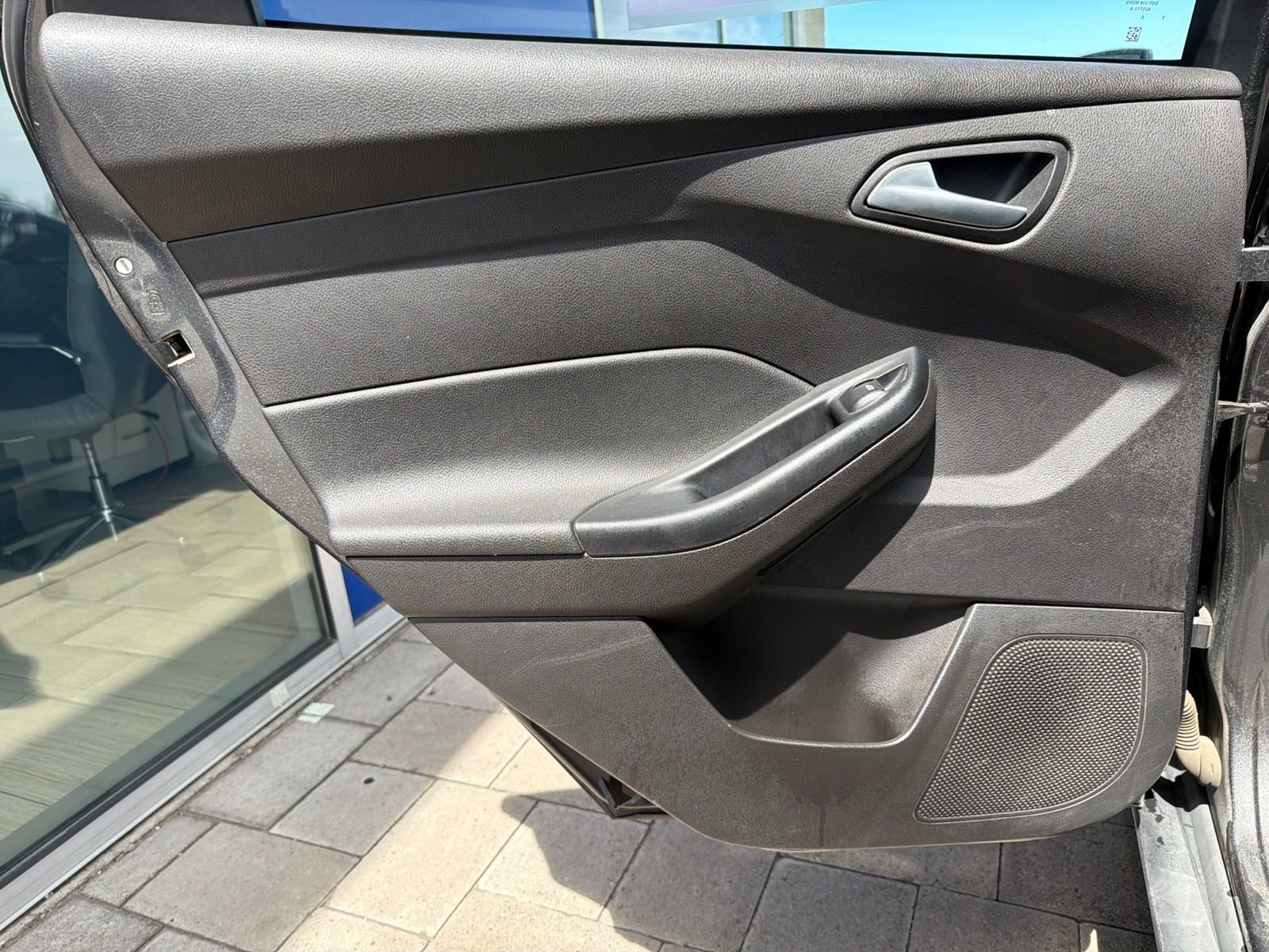 Used 2017 Ford Focus SE w/ Cold Weather Package FWD image 21