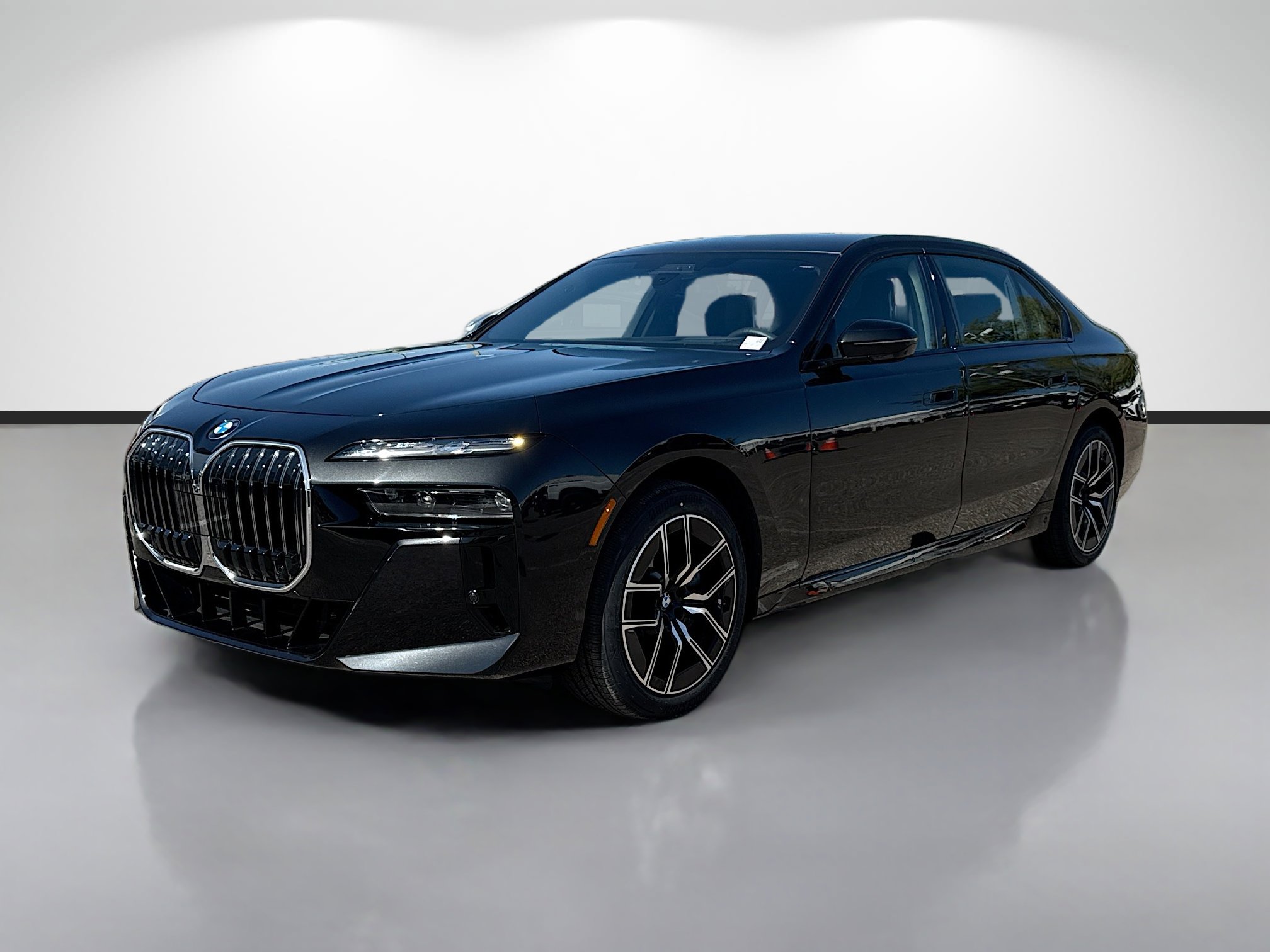 Used 2026 BMW 740i image 7
