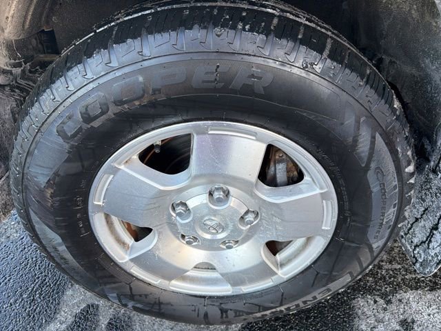 Used 2010 Toyota Tundra 4x4 CrewMax image 21