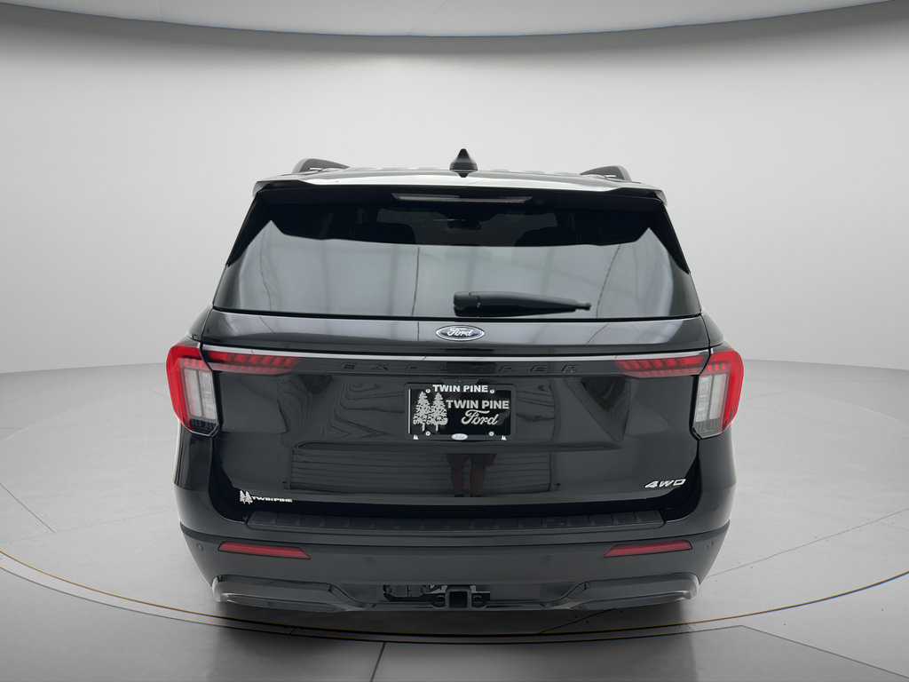 Used 2025 Ford Explorer ST-Line w/ ST-Line Street Pack AWD/4WD image 7