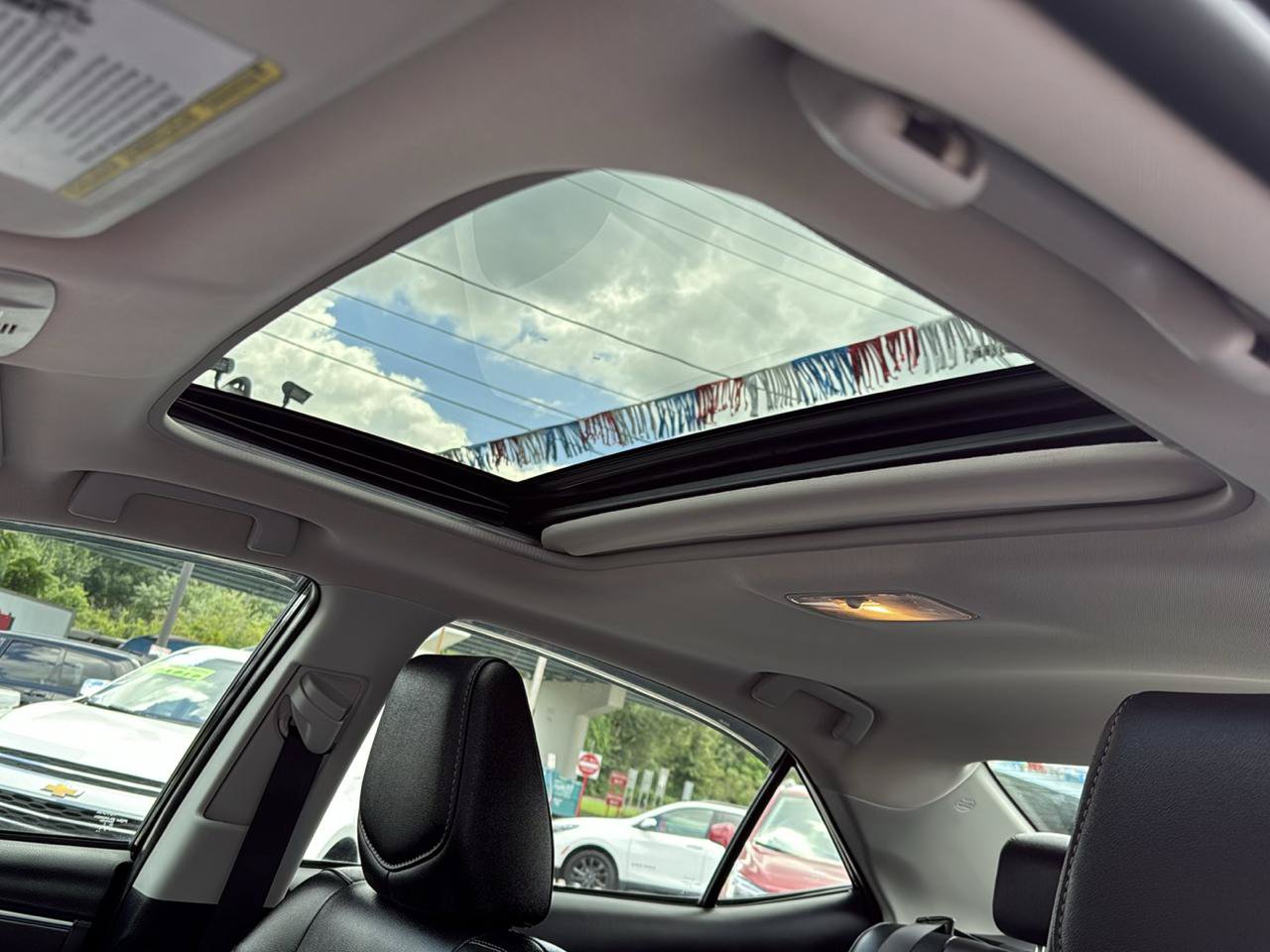 Used 2015 Toyota Corolla S Premium FWD image 25