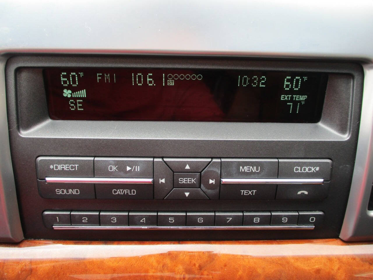 Used 2010 Lincoln MKZ FWD image 32