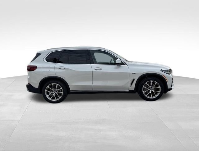 Certified 2022 BMW X5 xDrive45e image 10