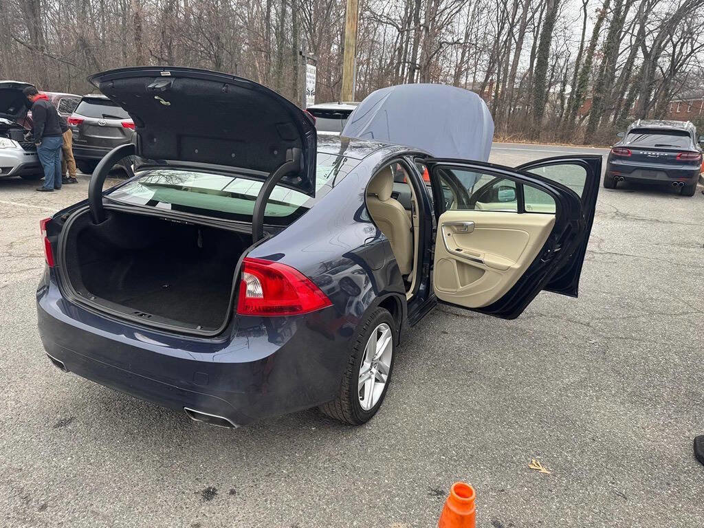 Used 2014 Volvo S60 T5 image 4