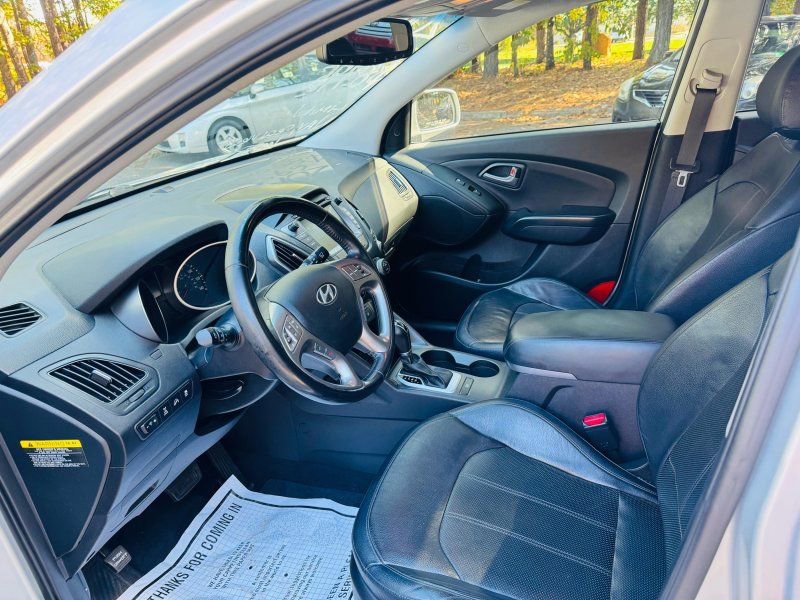 Used 2014 Hyundai Tucson Limited w/ Technology Package 02 image 9
