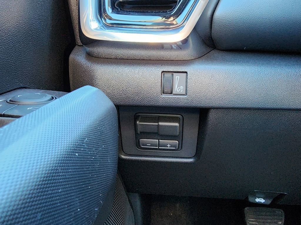 New 2026 GMC Canyon Elevation w/ Convenience Package image 17