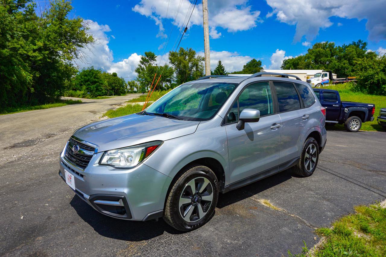 Used 2017 Subaru Forester 2.5i Premium w/ All-Weather Package AWD/4WD image 9