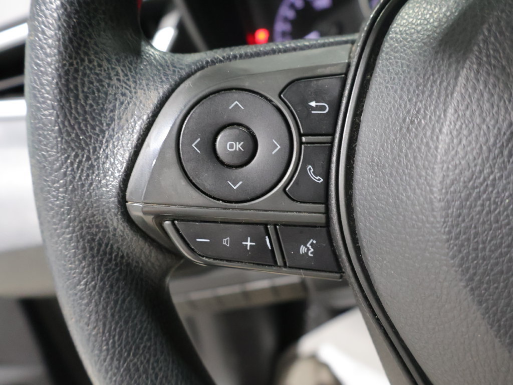 Used 2020 Toyota Corolla LE FWD image 30