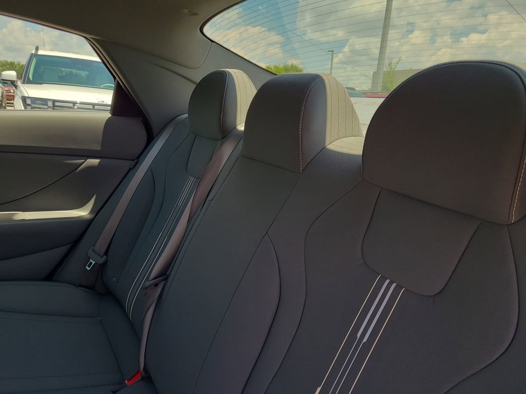 New 2025 Hyundai Elantra Blue image 5